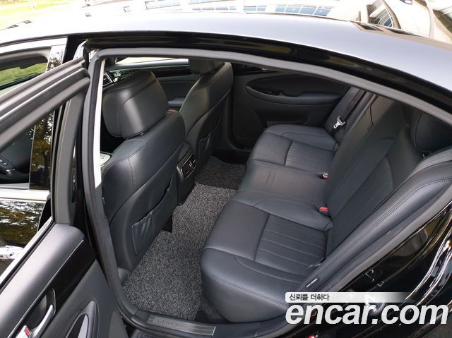 Hyundai Genesis 2013 — photo 4