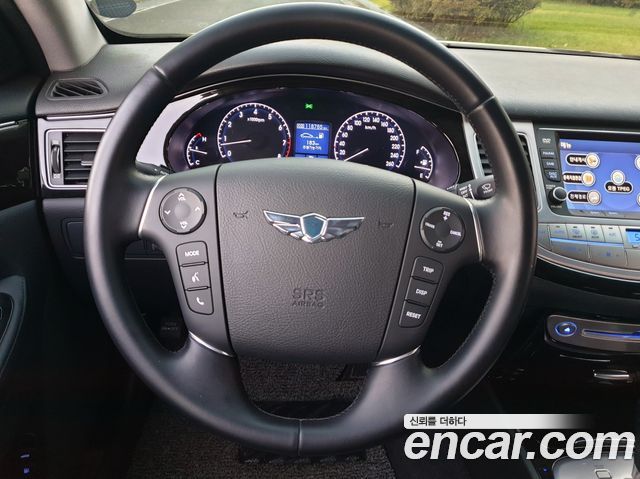 Hyundai Genesis 2013 — photo 8