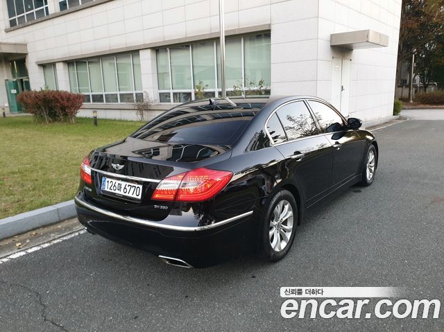 Hyundai Genesis 2013 — photo 16