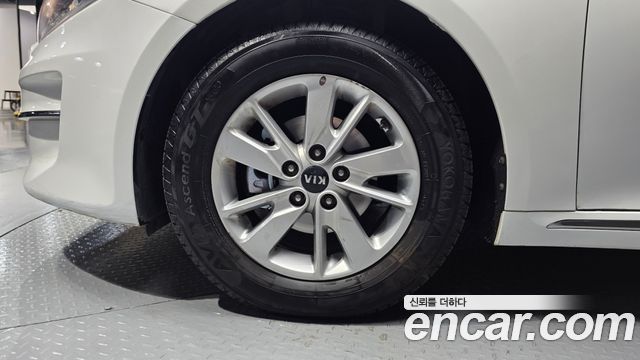 Kia K5 2017 — photo 5