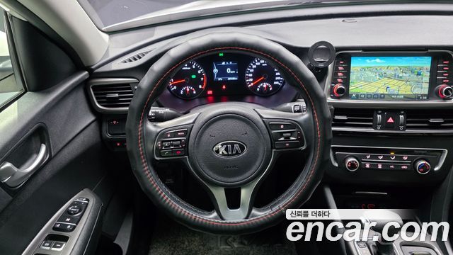 Kia K5 2017 — photo 14
