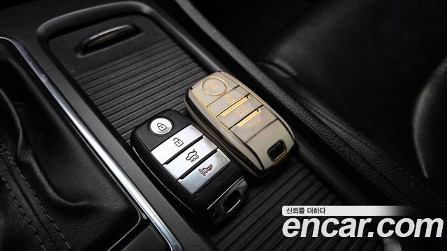 Kia K5 2017 — photo 17