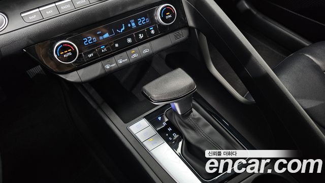 Hyundai AVANTE 2024 — photo 12
