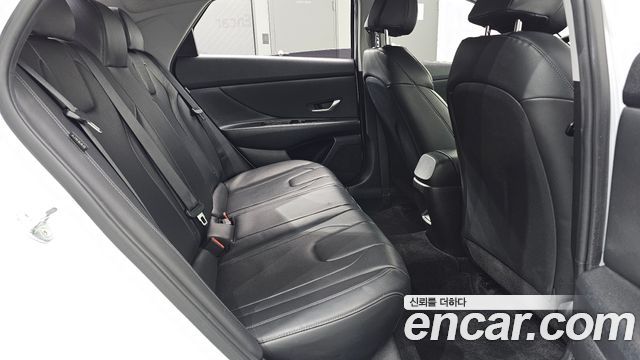 Hyundai AVANTE 2024 — photo 17