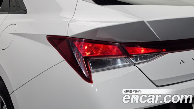 Hyundai AVANTE 2024 — photo 9