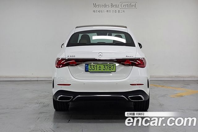 Mercedes-Benz E-Class 2026 — photo 4