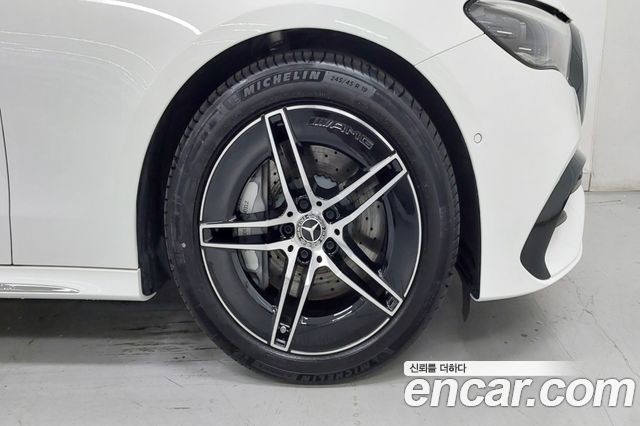 Mercedes-Benz E-Class 2026 — photo 5
