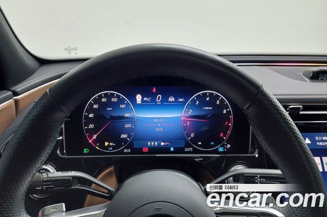 Mercedes-Benz E-Class 2026 — photo 8