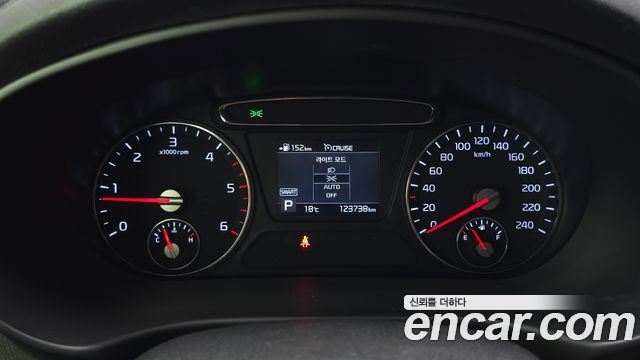 Kia Sorento 2019 — photo 8
