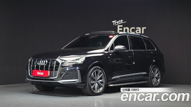 Audi Q7 2021 — photo 1