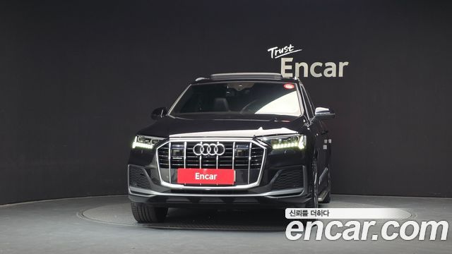 Audi Q7 2021 — photo 3