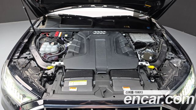 Audi Q7 2021 — photo 6