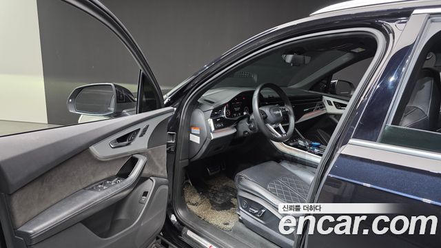 Audi Q7 2021 — photo 10