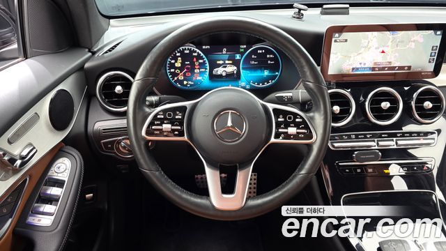 Mercedes-Benz GLC-Class 2021 — photo 19