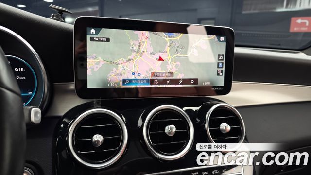 Mercedes-Benz GLC-Class 2021 — photo 20