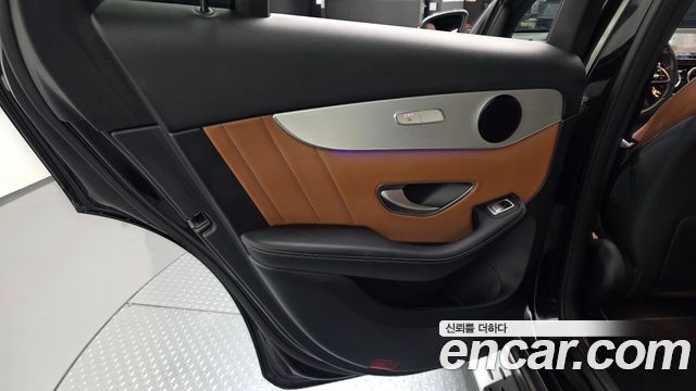 Mercedes-Benz GLC-Class 2021 — photo 15