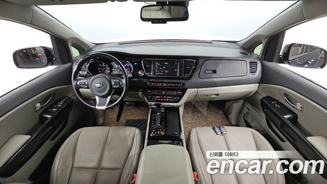 Kia Canival 2016 — photo 7