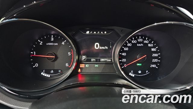 Kia Canival 2016 — photo 8