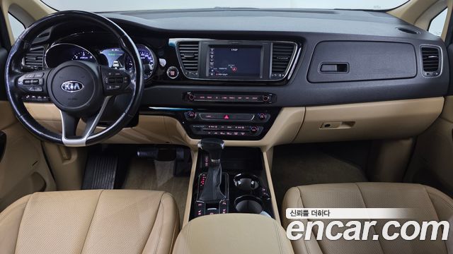 Kia Canival 2019 — photo 10