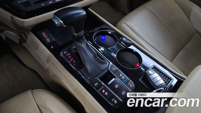 Kia Canival 2019 — photo 12