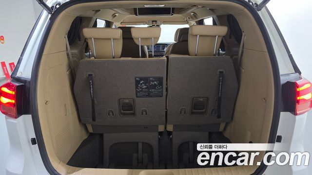 Kia Canival 2019 — photo 22