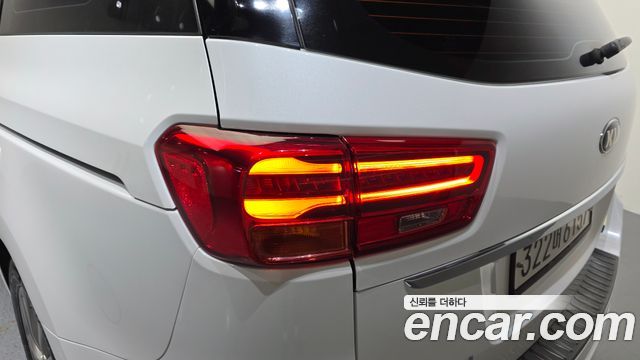 Kia Canival 2019 — photo 9