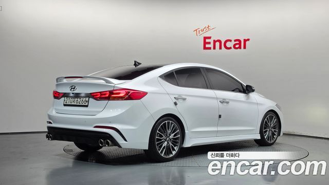 Hyundai AVANTE 2017 — photo 2