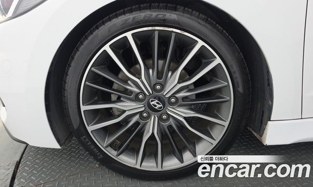 Hyundai AVANTE 2017 — photo 5