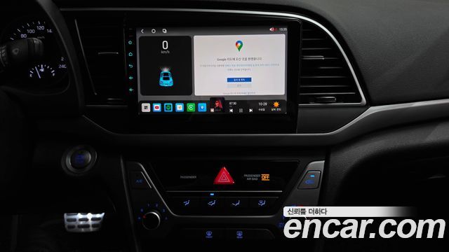 Hyundai AVANTE 2017 — photo 18