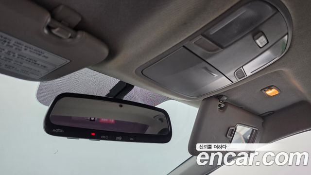 Hyundai AVANTE 2017 — photo 25