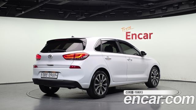 Hyundai i30 2017 — photo 2