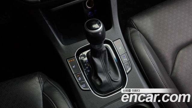 Hyundai i30 2017 — photo 9