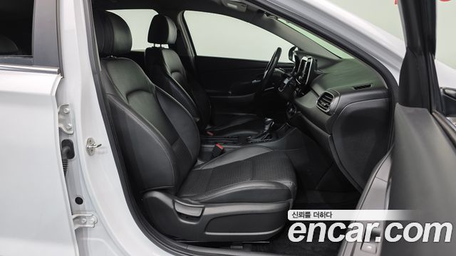 Hyundai i30 2017 — photo 11