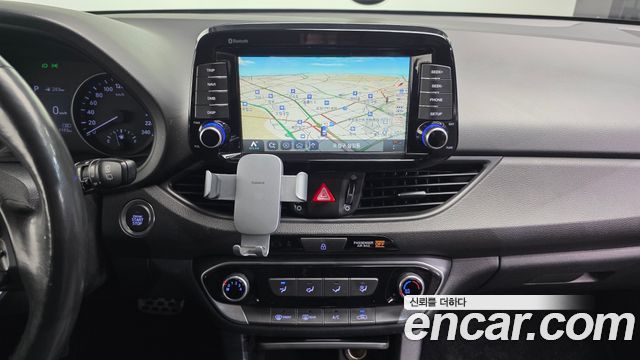 Hyundai i30 2017 — photo 14