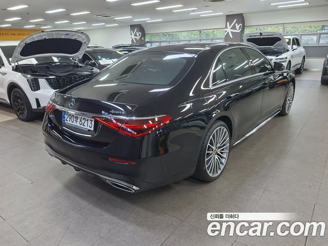Mercedes-Benz S-Class 2025 — photo 2