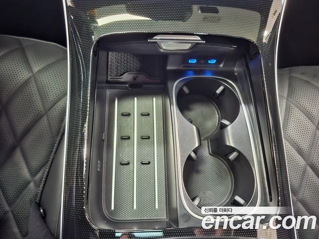 Mercedes-Benz S-Class 2025 — photo 12