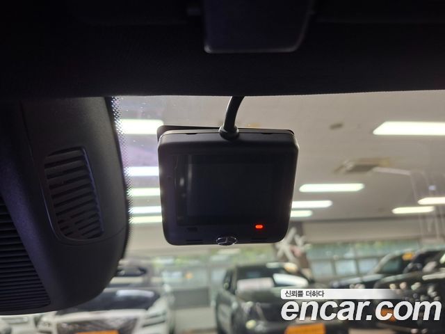 Mercedes-Benz S-Class 2025 — photo 16