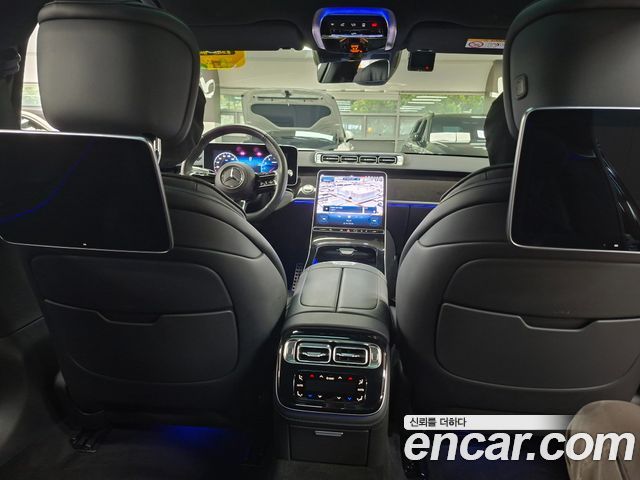 Mercedes-Benz S-Class 2025 — photo 18