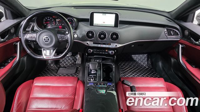 Kia Stinger 2018 — photo 10