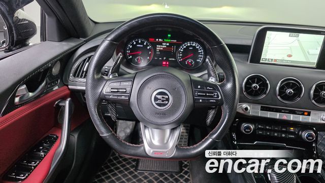 Kia Stinger 2018 — photo 19