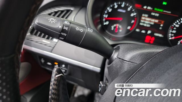 Kia Stinger 2018 — photo 27