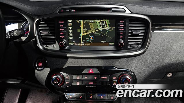 Kia Sorento 2015 — photo 26