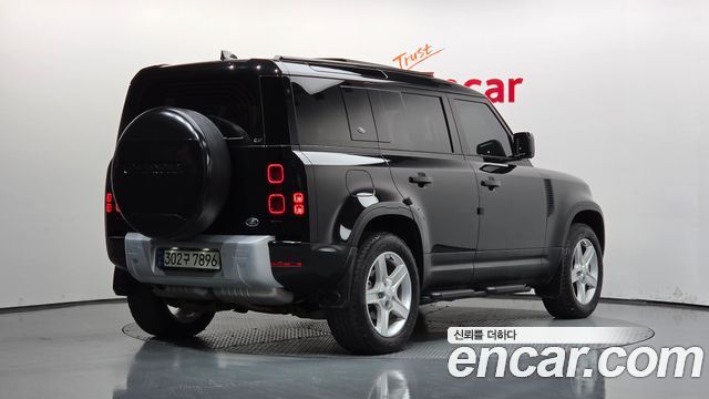 Land Rover Defender 2022 — photo 2