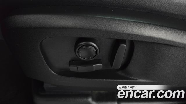 Land Rover Defender 2022 — photo 31