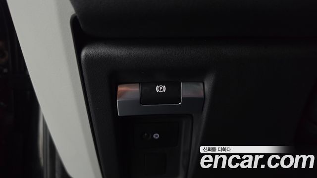 Land Rover Defender 2022 — photo 32