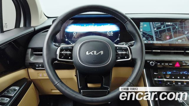 Kia Canival 2023 — photo 11