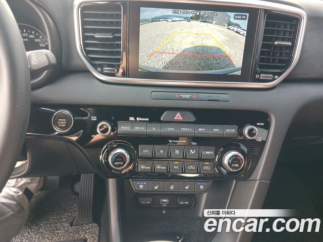 Kia Sportage 2022 — photo 12