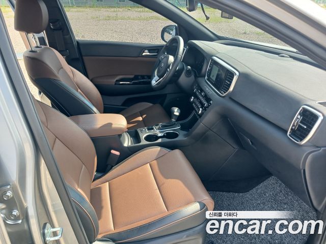 Kia Sportage 2022 — photo 16