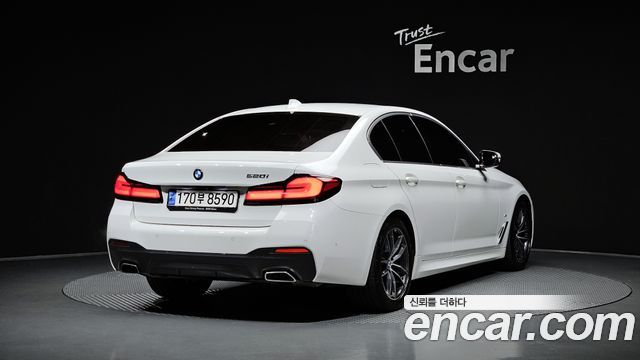 BMW 5-Series 2022 — photo 3