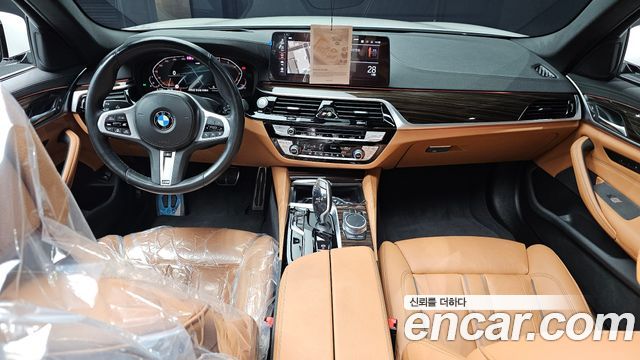 BMW 5-Series 2022 — photo 7